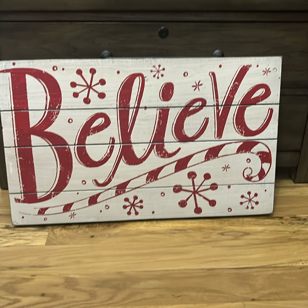 CHRISTMAS WOODEN SIGN - BELIEVE